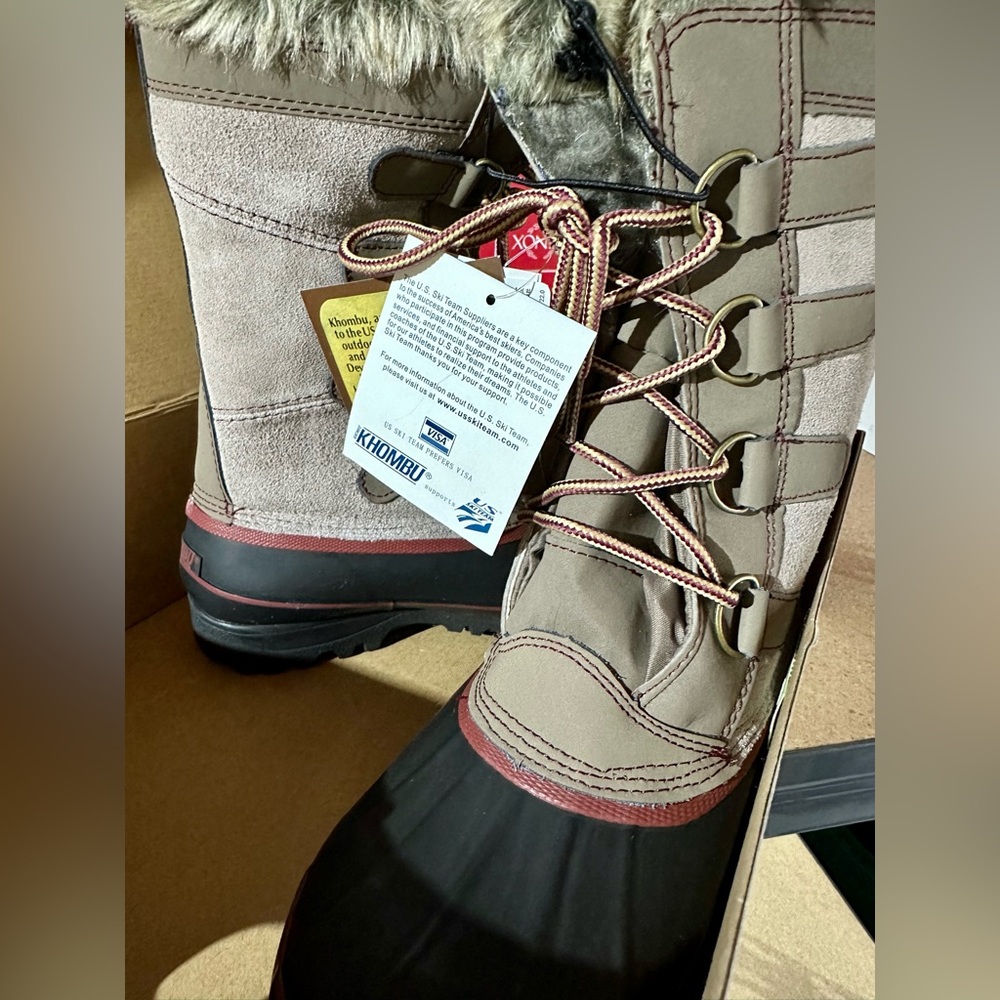 Khombu Women’s winter boots NWT